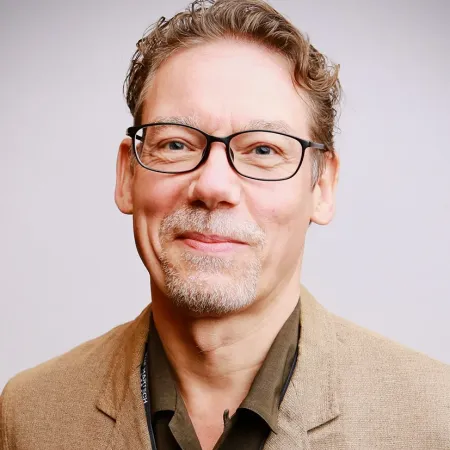 Headshot of Andreas Moellmann